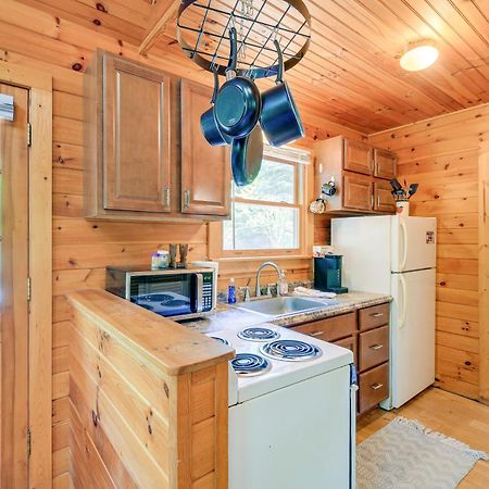 Quaint Blue Ridge Cabin Rental With On-Site Stream! Sparta Eksteriør bilde