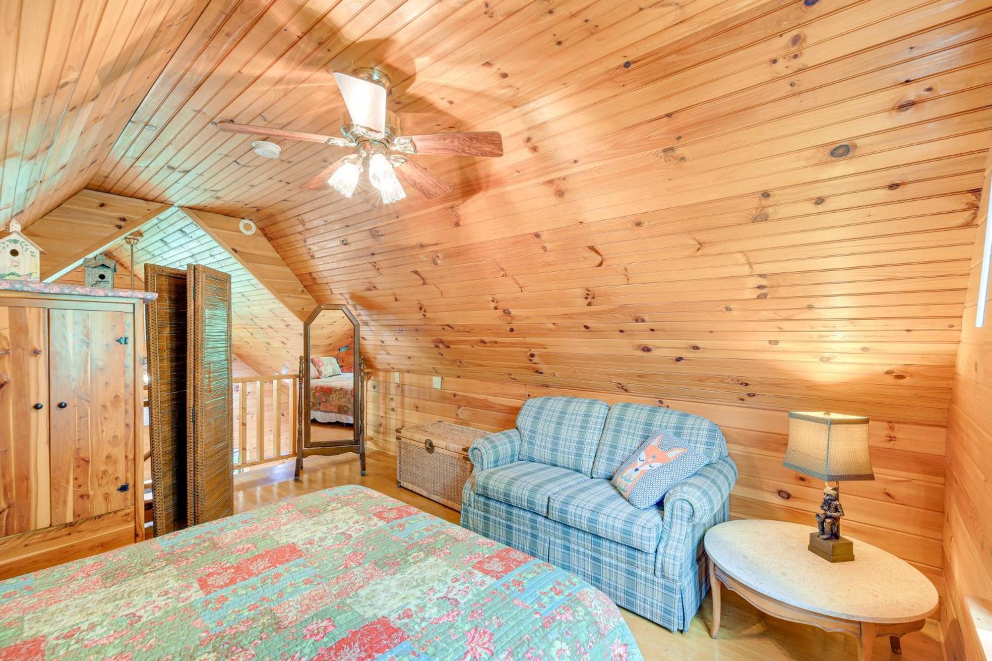 Quaint Blue Ridge Cabin Rental With On-Site Stream! Sparta Eksteriør bilde