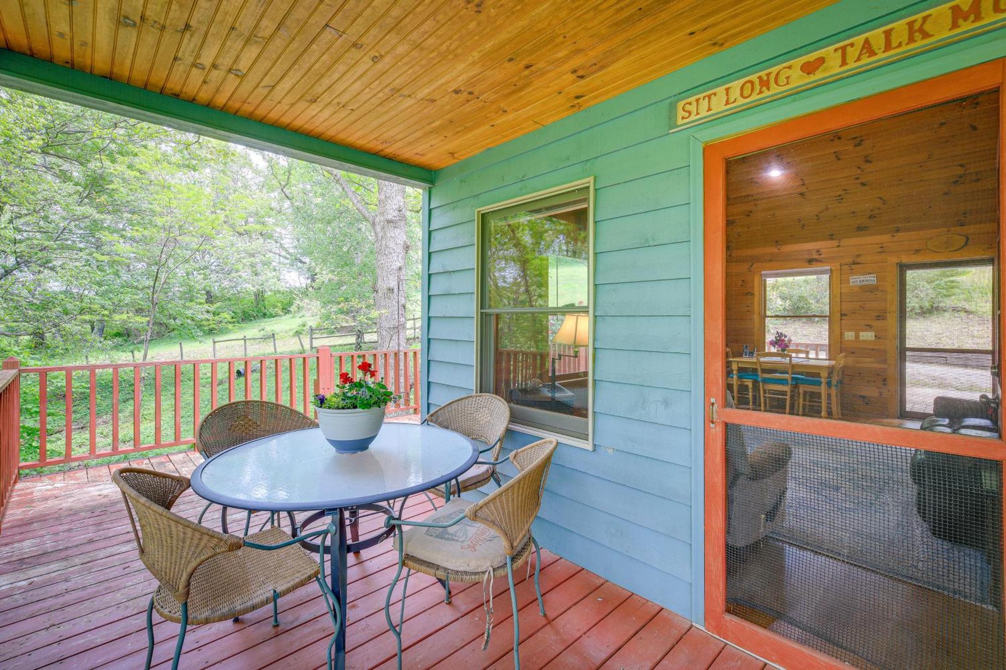 Quaint Blue Ridge Cabin Rental With On-Site Stream! Sparta Eksteriør bilde