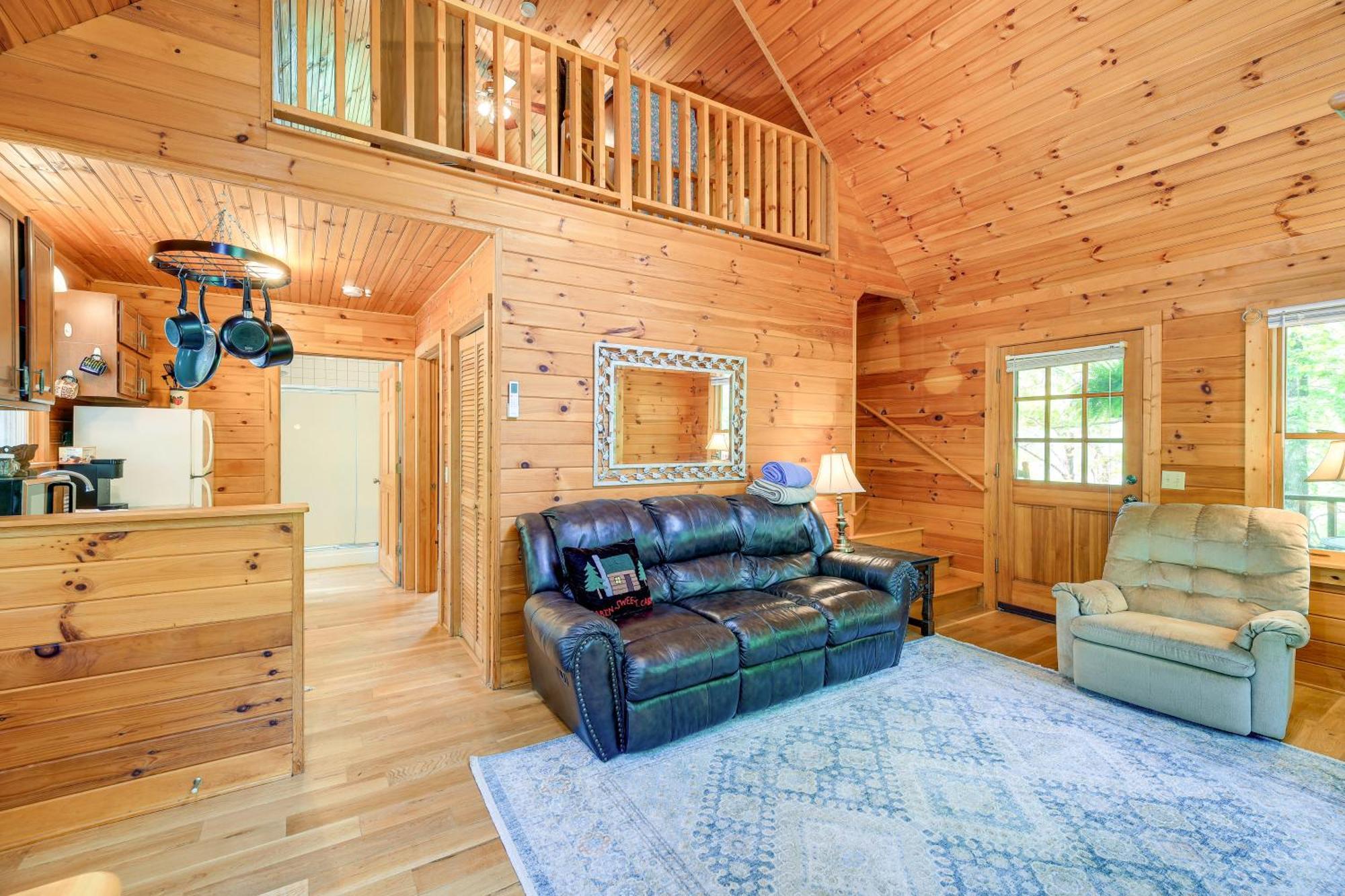 Quaint Blue Ridge Cabin Rental With On-Site Stream! Sparta Eksteriør bilde